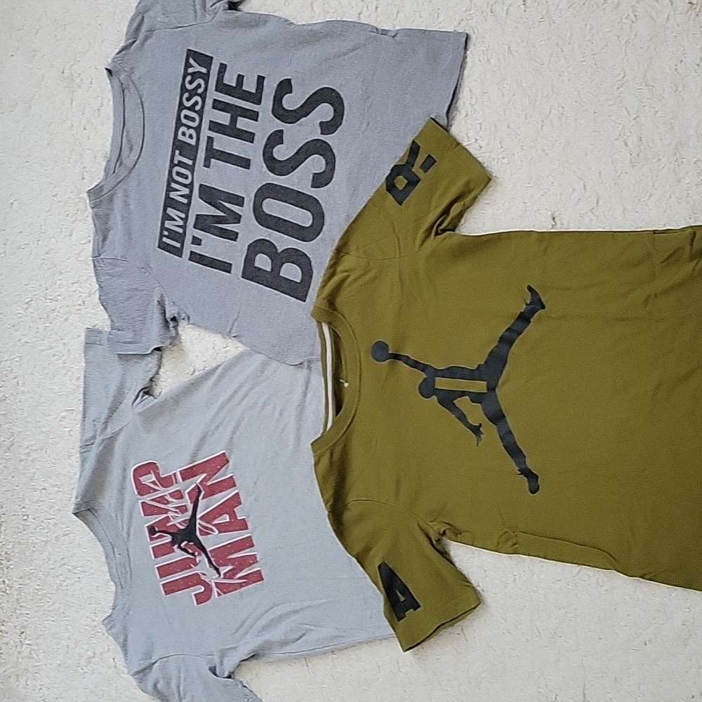 !Bundle of 3 boys tees